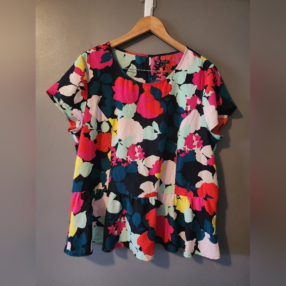 GAP Tops - GAP BLOUSE